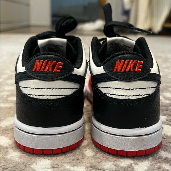 Nike Dunk - Picture 4 of 6